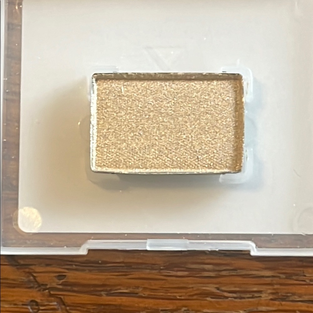 Mary Kay Moonstone Eyeshadow